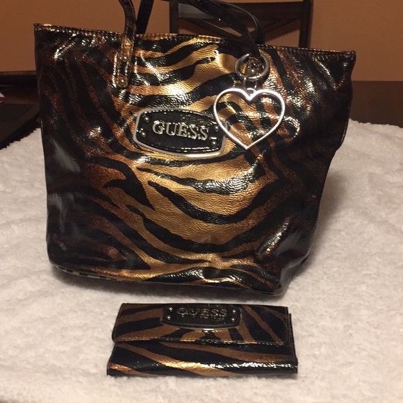 Guess Handbags - Guess purse with wallet barely used no tears Guess Handbags - Guess purse with wallet barely used no tears